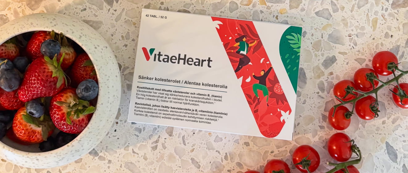 VitaeHeart_pack-organic-Kitchen-setting_1322x562 1.jpg